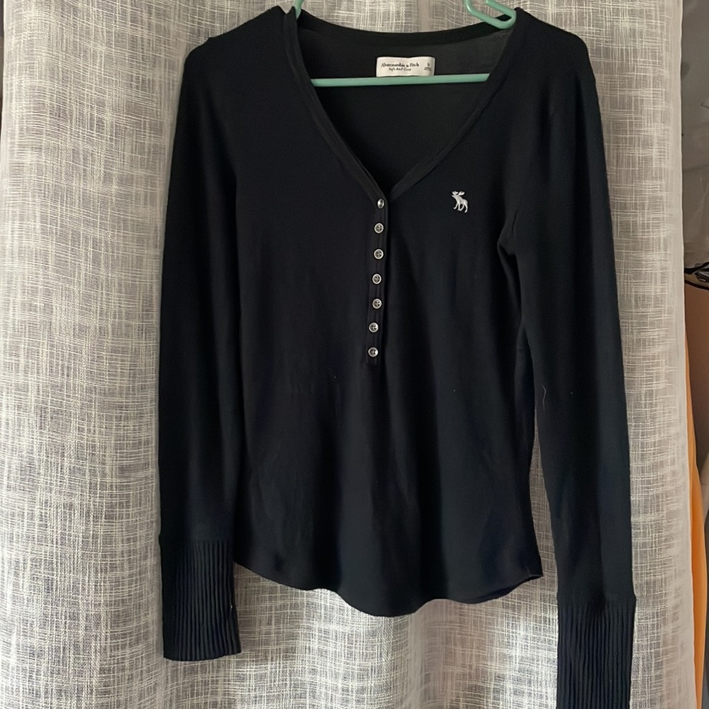 Abercrombie and Fitch black sweater